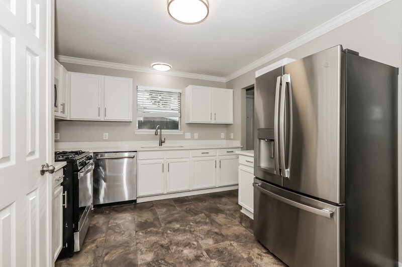 2,140/Mo, 3615 Rolling Springs Ln Katy, TX 77449 Kitchen View 2