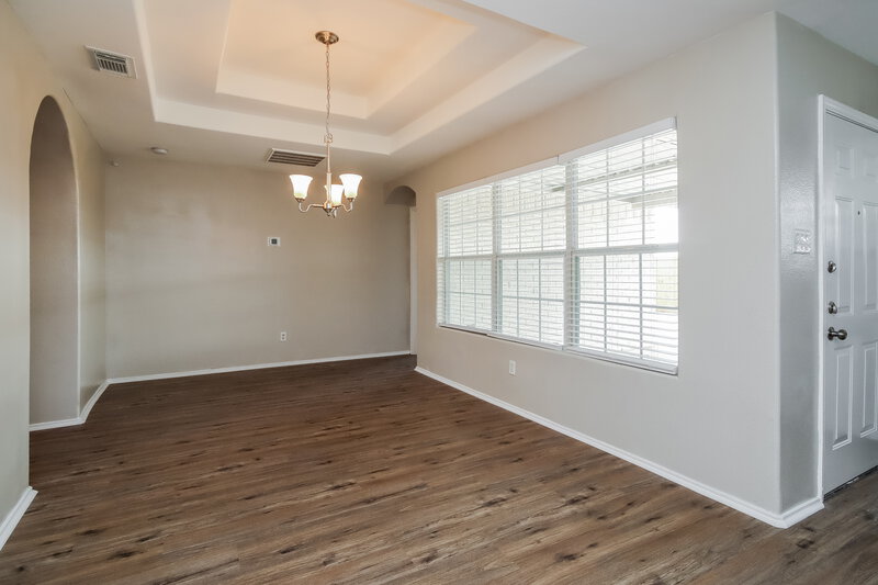 1,825/Mo, 5513 Rio Alamo St Rosharon, TX 77583 Dining Room View 2