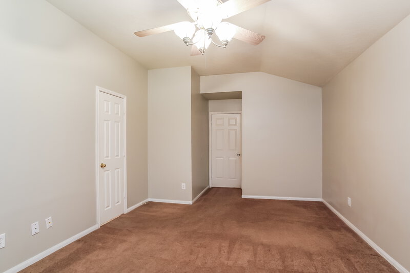 2,020/Mo, 28706 Fox Cyn Spring, TX 77386 Main Bedroom View 2