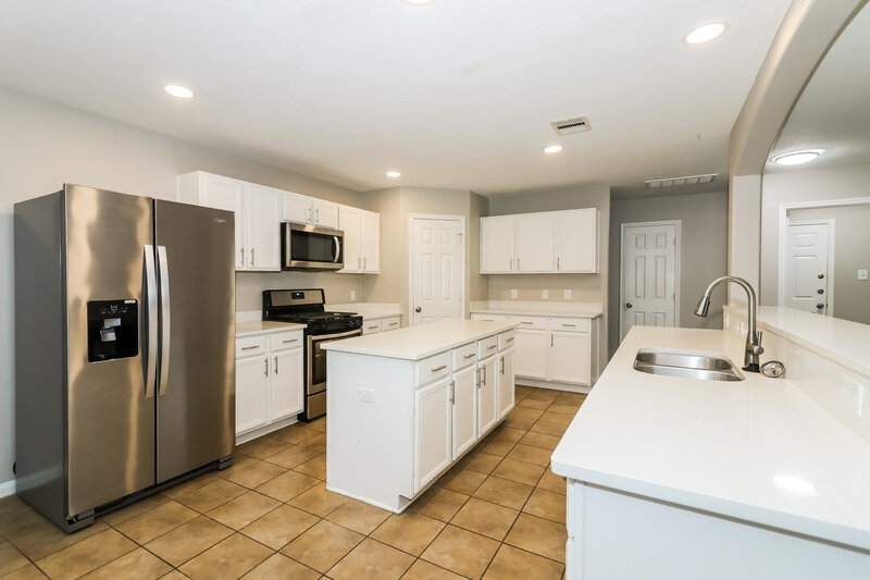 2,445/Mo, 9006 Sweet Blue Jasmine Ln Humble, TX 77338 Kitchen View 2