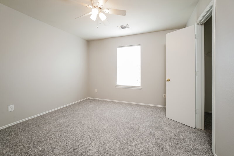 1,885/Mo, 12207 Granite Woods Ct Humble, TX 77346 Bedroom View