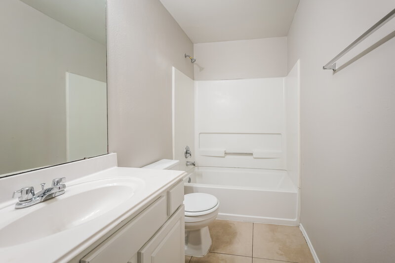 1,885/Mo, 12207 Granite Woods Ct Humble, TX 77346 Bathroom View