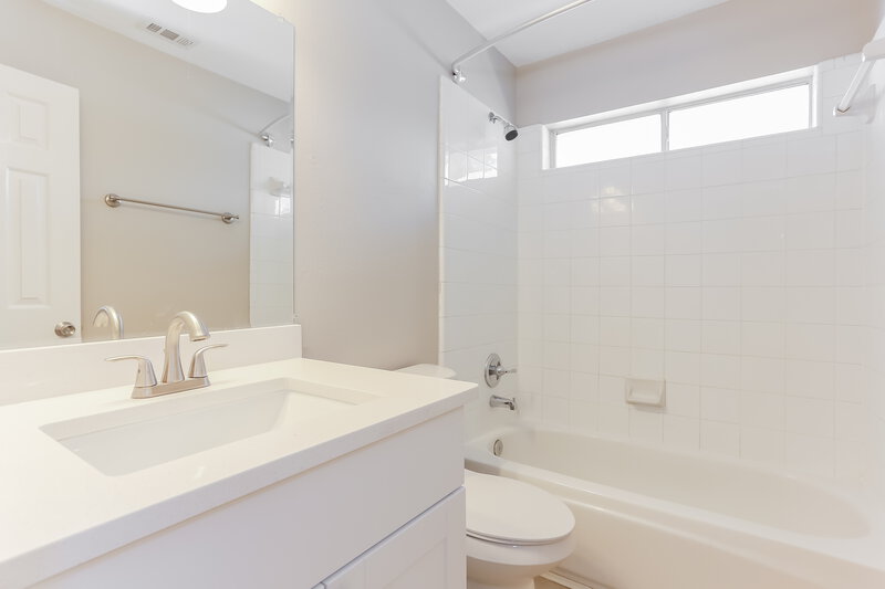 1,960/Mo, 3023 Killdeer Ln Humble, TX 77396 Bathroom View
