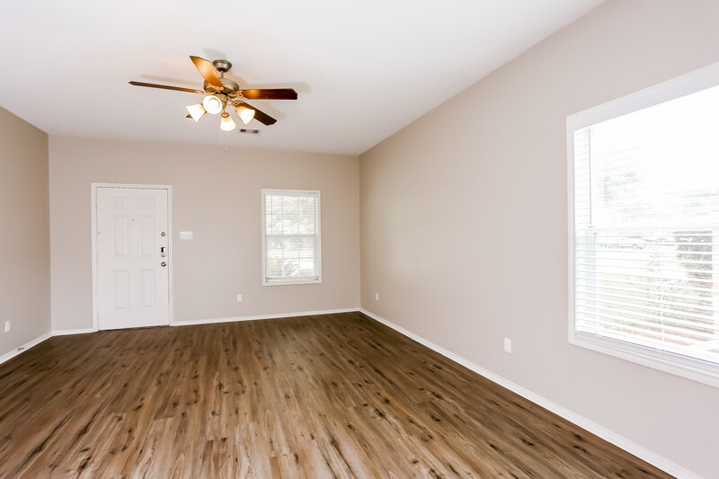 2,385/Mo, 17115 Marlin Spike Way Crosby, TX 77532 Living Room View 2