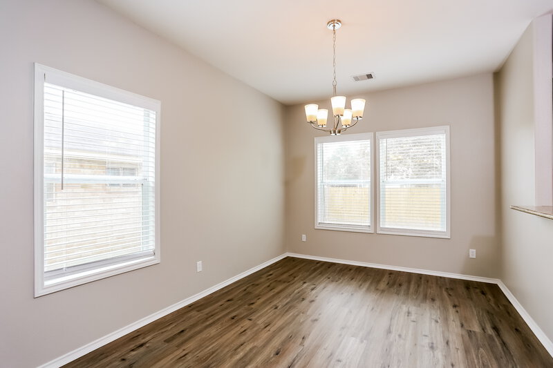 2,385/Mo, 17115 Marlin Spike Way Crosby, TX 77532 Dining Room View 2