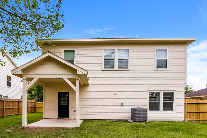 2,385/Mo, 17115 Marlin Spike Way Crosby, TX 77532 Rear View