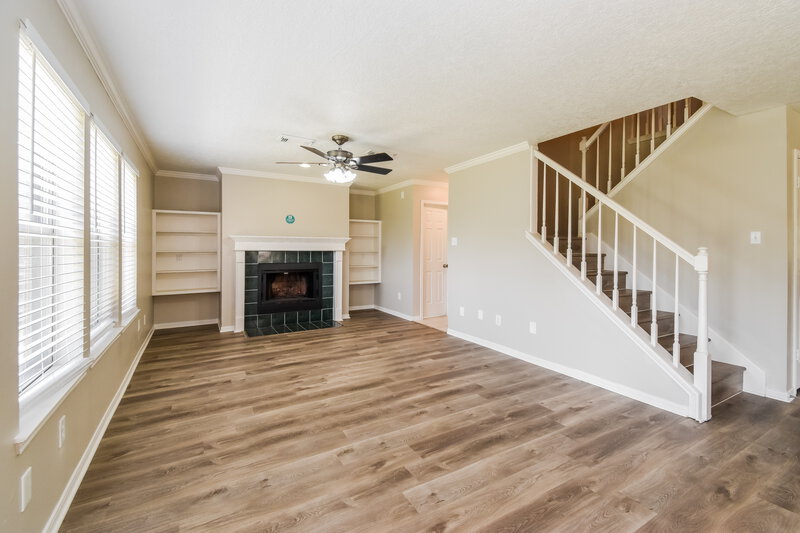 2,720/Mo, 3518 Walden Dr Pearland, TX 77584 Family Room View 2