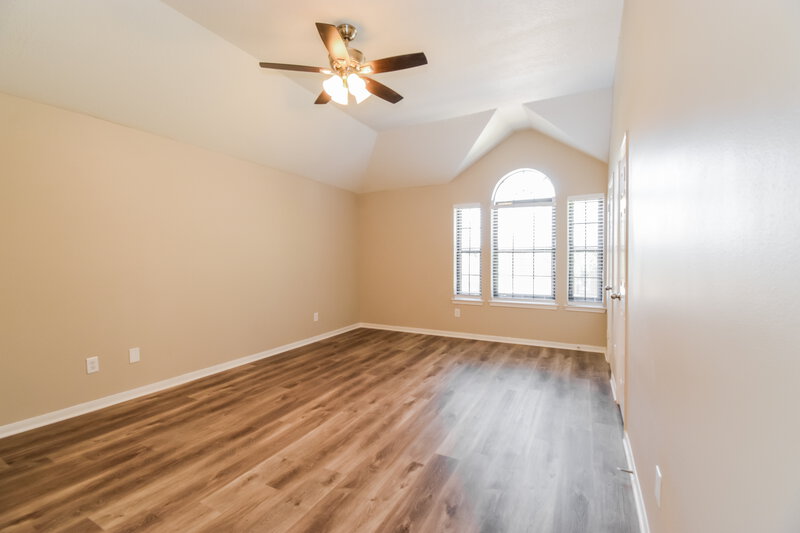 2,720/Mo, 3518 Walden Dr Pearland, TX 77584 Main Bedroom View 2