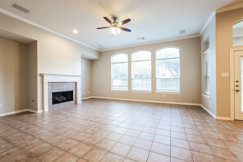 2,255/Mo, 20868 Bentwood Oaks Dr Porter, TX 77365 Living Room View