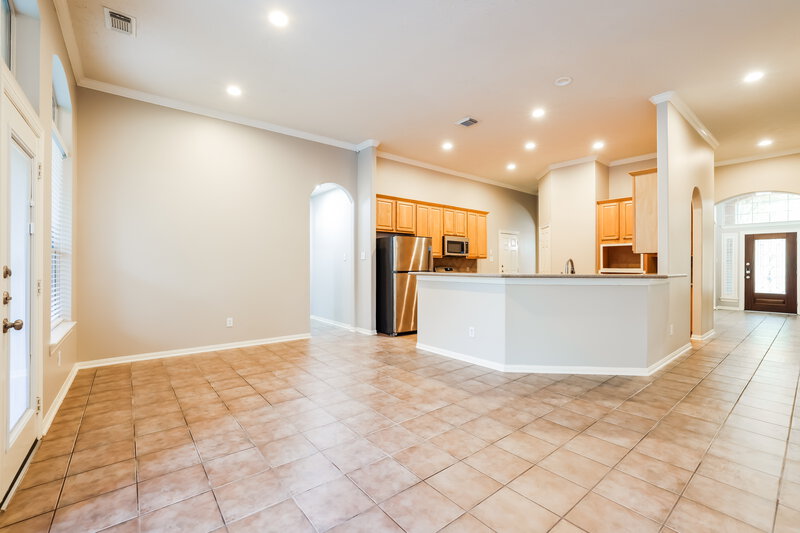 2,255/Mo, 20868 Bentwood Oaks Dr Porter, TX 77365 Living Room View 2