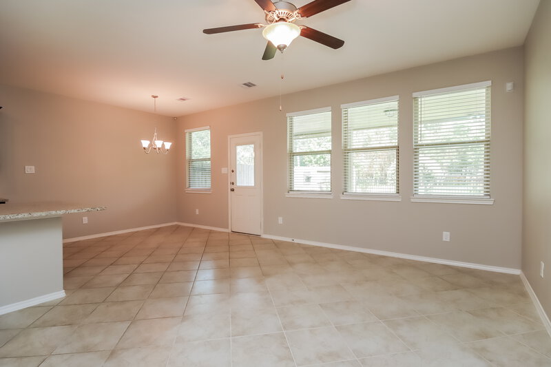 1,895/Mo, 1746 Parkside Shores Ln Crosby, TX 77532 Living Room View 2