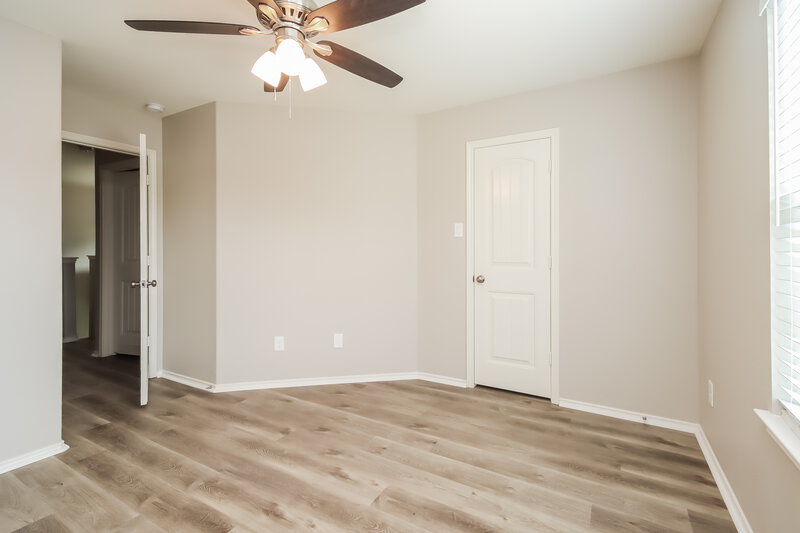 1,845/Mo, 1746 Parkside Shores Ln Crosby, TX 77532 Main Bedroom View