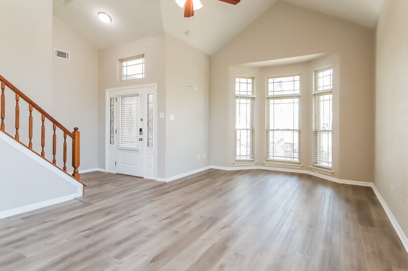 2,640/Mo, 14203 Oak Chase Dr Houston, TX 77062 Living Room View 2