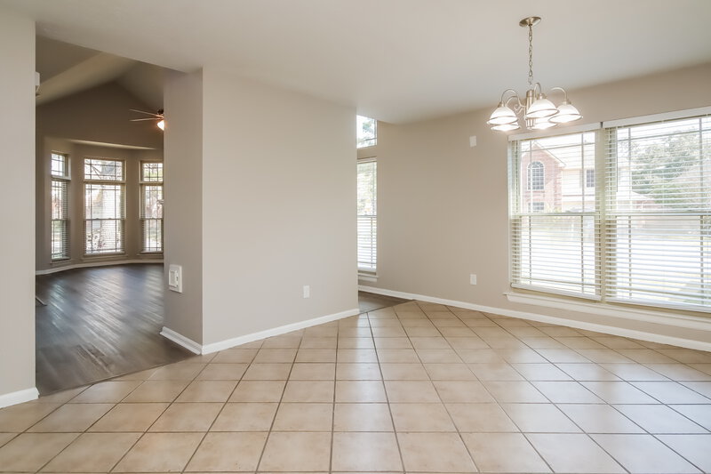 2,640/Mo, 14203 Oak Chase Dr Houston, TX 77062 Dining Room View