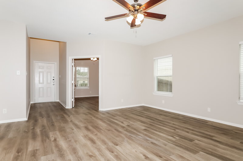 2,120/Mo, 30538 Pleasant Oaks Dr Magnolia, TX 77355 Living Room View 2