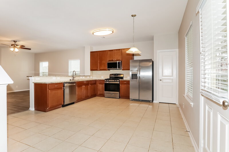 2,120/Mo, 30538 Pleasant Oaks Dr Magnolia, TX 77355 Kitchen View 2