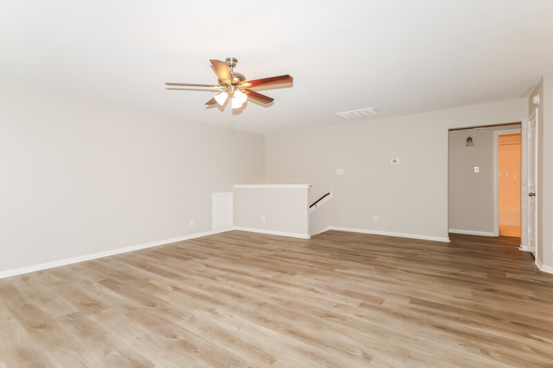 2,120/Mo, 30538 Pleasant Oaks Dr Magnolia, TX 77355 Family Room View 2
