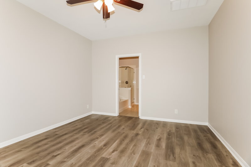 2,120/Mo, 30538 Pleasant Oaks Dr Magnolia, TX 77355 Main Bedroom View 2