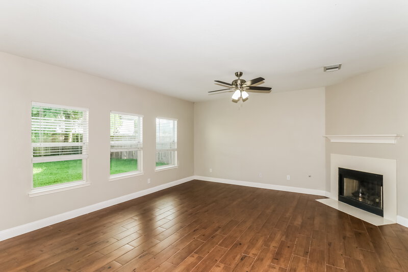 3,005/Mo, 2523 Flycatcher Cove Dr League City, TX 77573 Living Room View