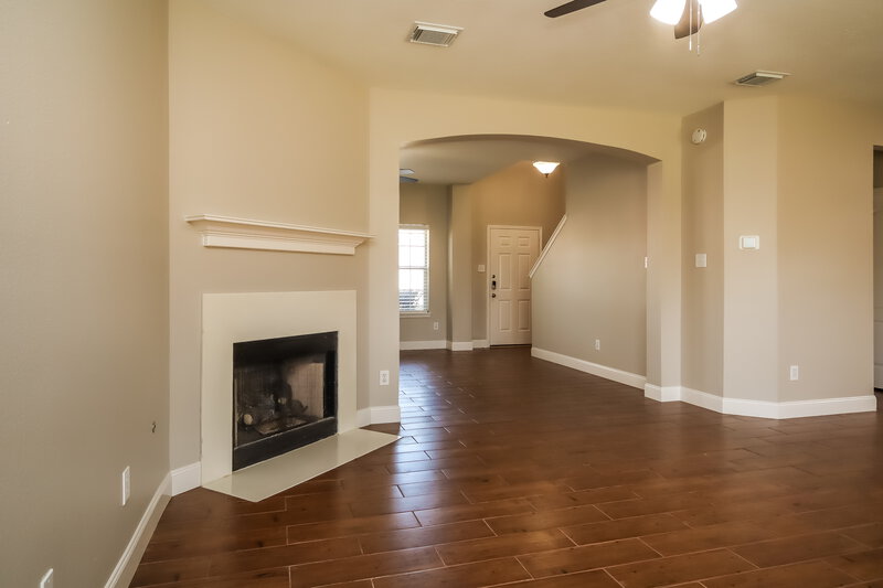 3,130/Mo, 2523 Flycatcher Cove Dr League City, TX 77573 Living Room View 3