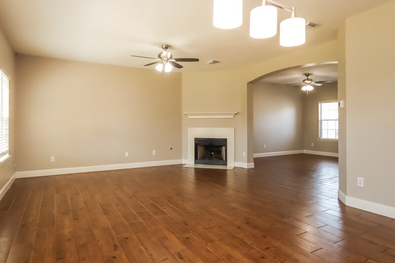 3,130/Mo, 2523 Flycatcher Cove Dr League City, TX 77573 Dining Room View