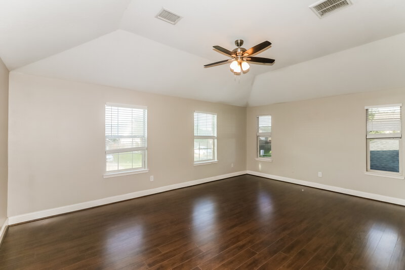 3,005/Mo, 2523 Flycatcher Cove Dr League City, TX 77573 Main Bedroom View
