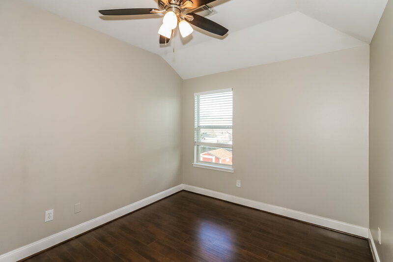 3,005/Mo, 2523 Flycatcher Cove Dr League City, TX 77573 Bedroom View 2