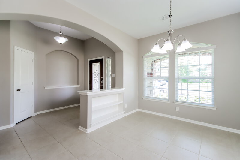 2,215/Mo, 614 Companion Dr Crosby, TX 77532 Dining Room View