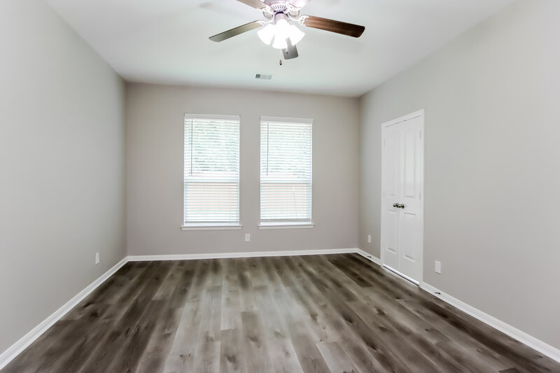 2,215/Mo, 614 Companion Dr Crosby, TX 77532 Main Bedroom View