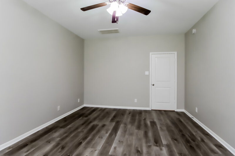 2,215/Mo, 614 Companion Dr Crosby, TX 77532 Main Bedroom View 2