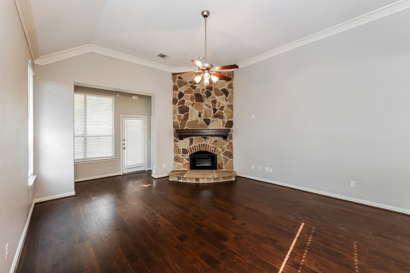 2,945/Mo, 28235 Chalet Park Dr Katy, TX 77494 Living Room View