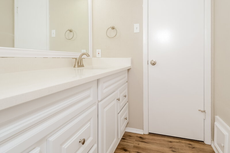 1,780/Mo, 4011 Sablerun Ct Houston, TX 77014 Bathroom View