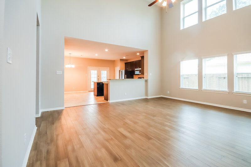 2,495/Mo, 16831 Marlin Spike Way Crosby, TX 77532 Living Room View 2