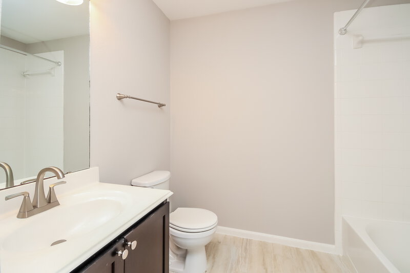 2,495/Mo, 16831 Marlin Spike Way Crosby, TX 77532 Bathroom View