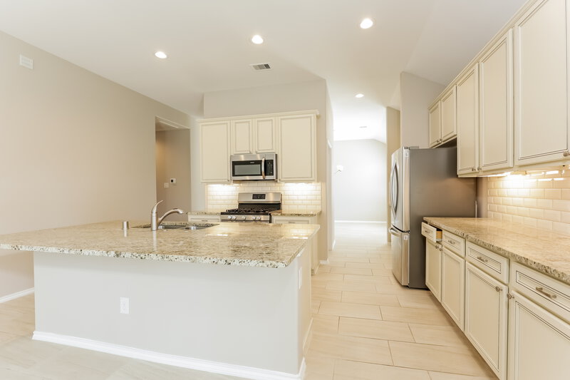 2,905/Mo, 5647 Claymore Meadow Ln Spring, TX 77389 Kitchen View 3