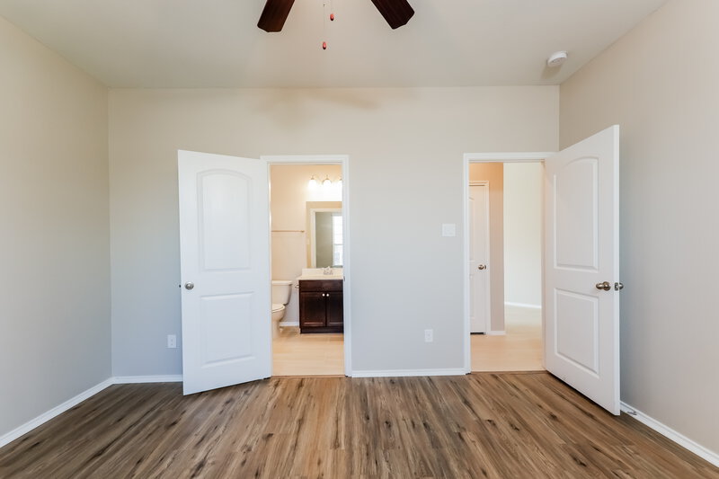 2,905/Mo, 5647 Claymore Meadow Ln Spring, TX 77389 Main Bedroom View