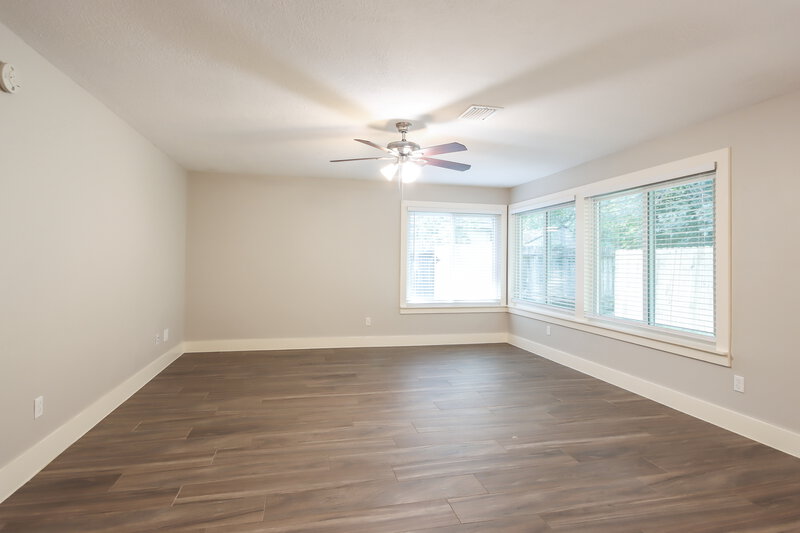 2,065/Mo, 18154 Windy Oaks Ct Porter, TX 77365 Living Room View 2