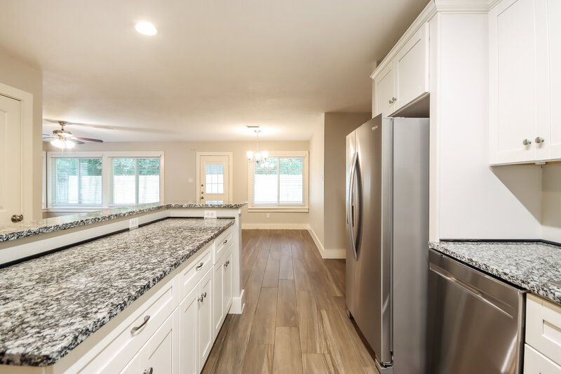 2,065/Mo, 18154 Windy Oaks Ct Porter, TX 77365 Kitchen View 2
