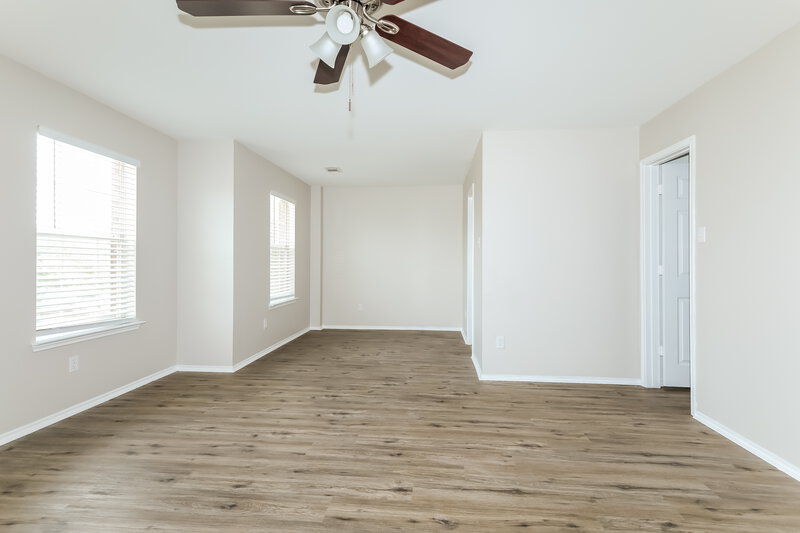 2,265/Mo, 20911 Imperial Landing Ln Katy, TX 77449 Main Bedroom View 3