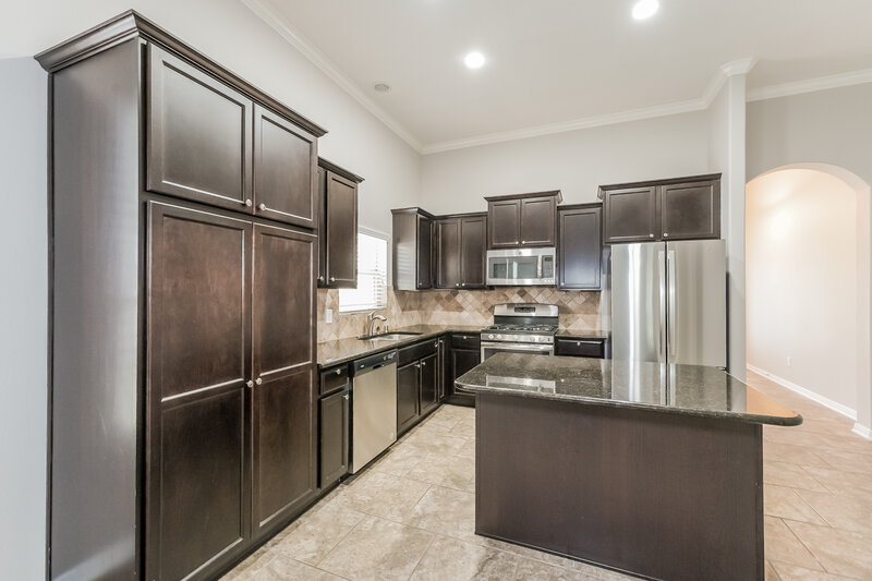 2,450/Mo, 7470 Casita Dr Magnolia, TX 77354 Kitchen View 2
