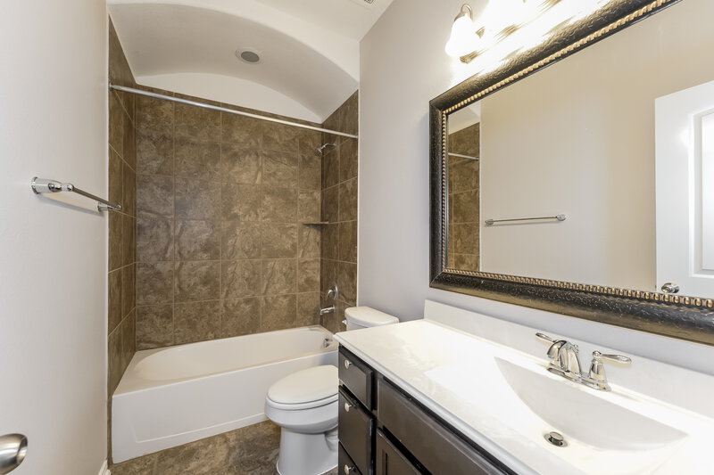 2,450/Mo, 7470 Casita Dr Magnolia, TX 77354 Bathroom View