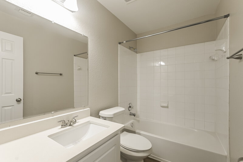 1,960/Mo, 2226 Summit Meadow Dr Missouri City, TX 77489 Bathroom View