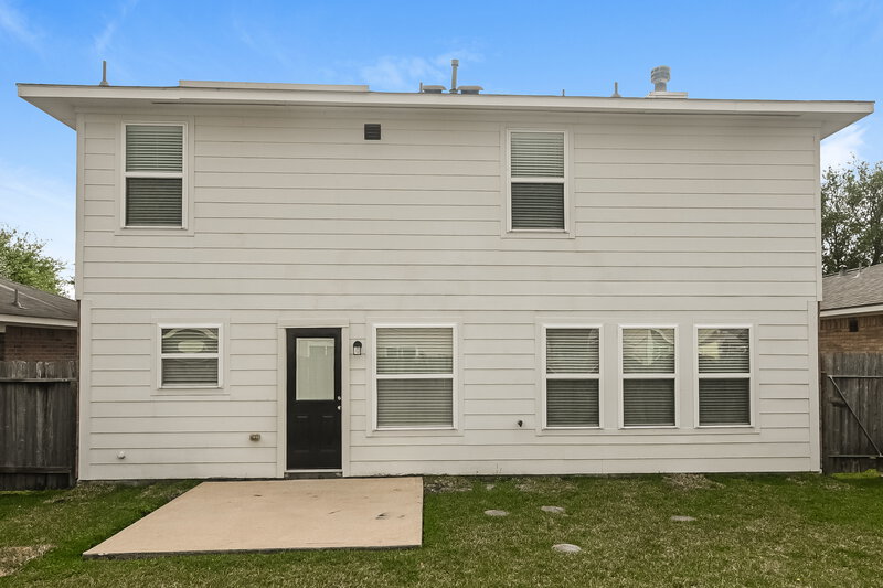 1,960/Mo, 2226 Summit Meadow Dr Missouri City, TX 77489 Rear View