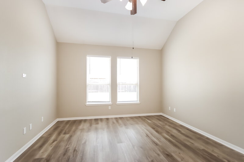 2,450/Mo, 10519 Sun River Falls Dr Humble, TX 77396 Main Bedroom View