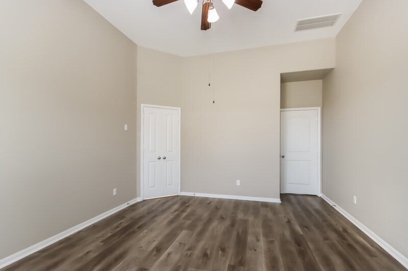 2,450/Mo, 10519 Sun River Falls Dr Humble, TX 77396 Main Bedroom View 2