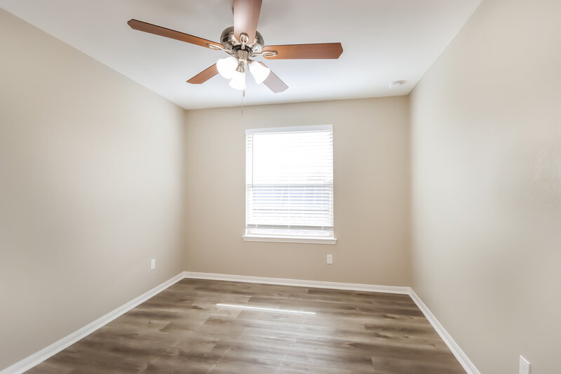 2,450/Mo, 10519 Sun River Falls Dr Humble, TX 77396 Bedroom View 2