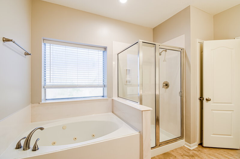 2,820/Mo, 4626 Sundown Ct Missouri City, TX 77459 Main Bathroom View