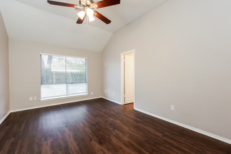 1,985/Mo, 12215 White River Dr Tomball, TX 77375 Main Bedroom View