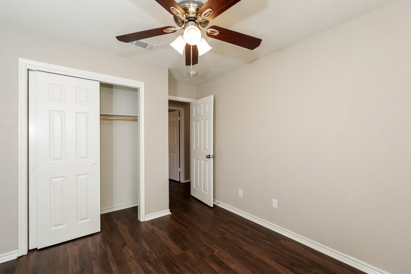 1,985/Mo, 12215 White River Dr Tomball, TX 77375 Bedroom View 3