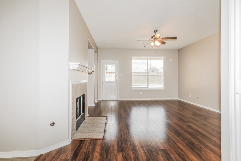 1,980/Mo, 12006 Lucky Meadow Dr Tomball, TX 77375 Living Room View